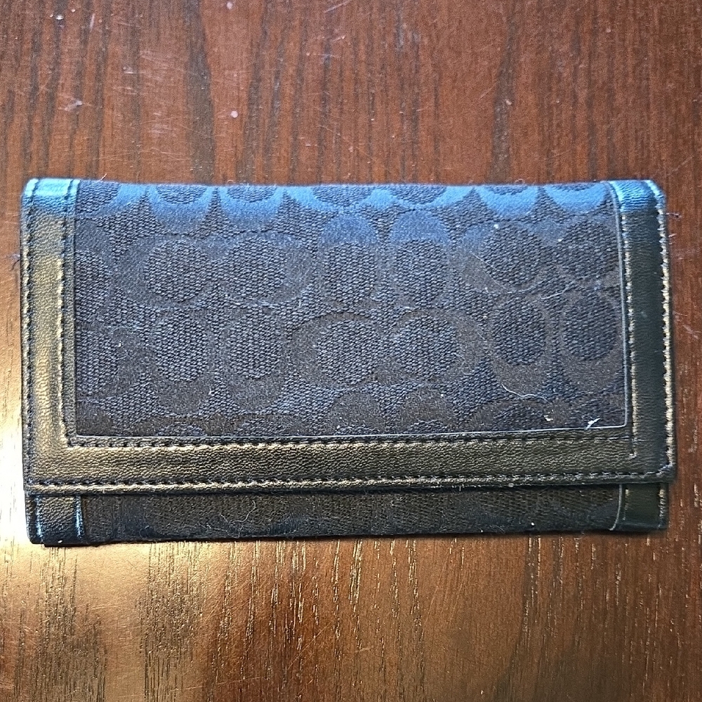 Coach Black Key Card Holder Classic Design